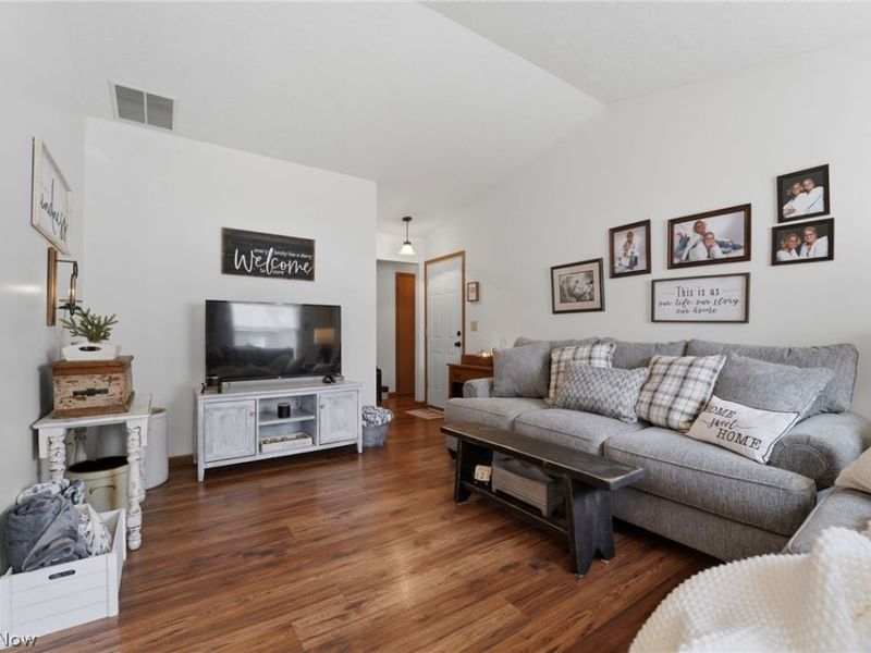 5206 University Drive, Geneva, OH 44041 Photo 5