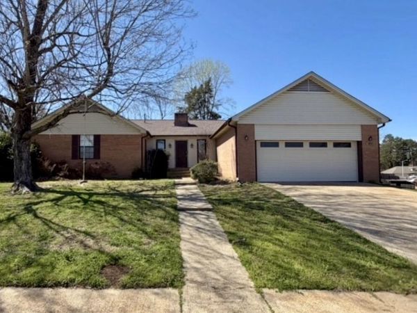 1914 Cardinal Dr., Tupelo, MS 38801