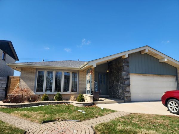 9728 S Tripp Avenue , Oak Lawn, IL 60453