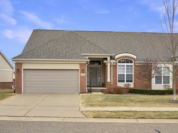21868 Kensett Drive, Macomb, MI 48042