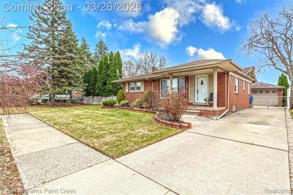 8250 Arnold Street, Dearborn Heights, MI 48127 Main Photo