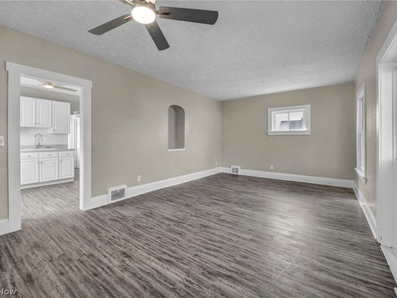 701 E 157th Street, Cleveland, OH 44110 Photo 27