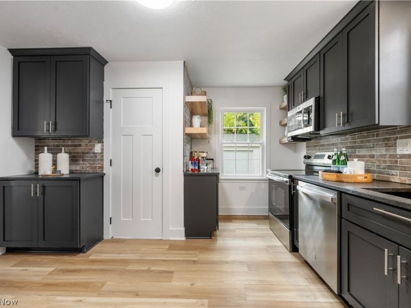 3750 Bainbridge Road, Cleveland Heights, OH 44118 Photo 11