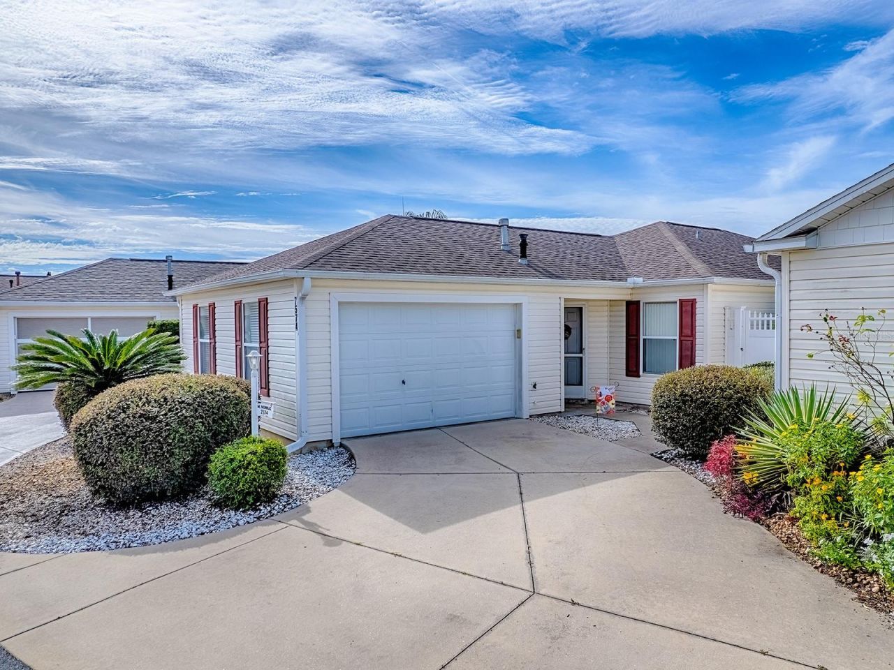 7574 SE 171st Sun Valley Place, The Villages, FL 32162 Main Photo