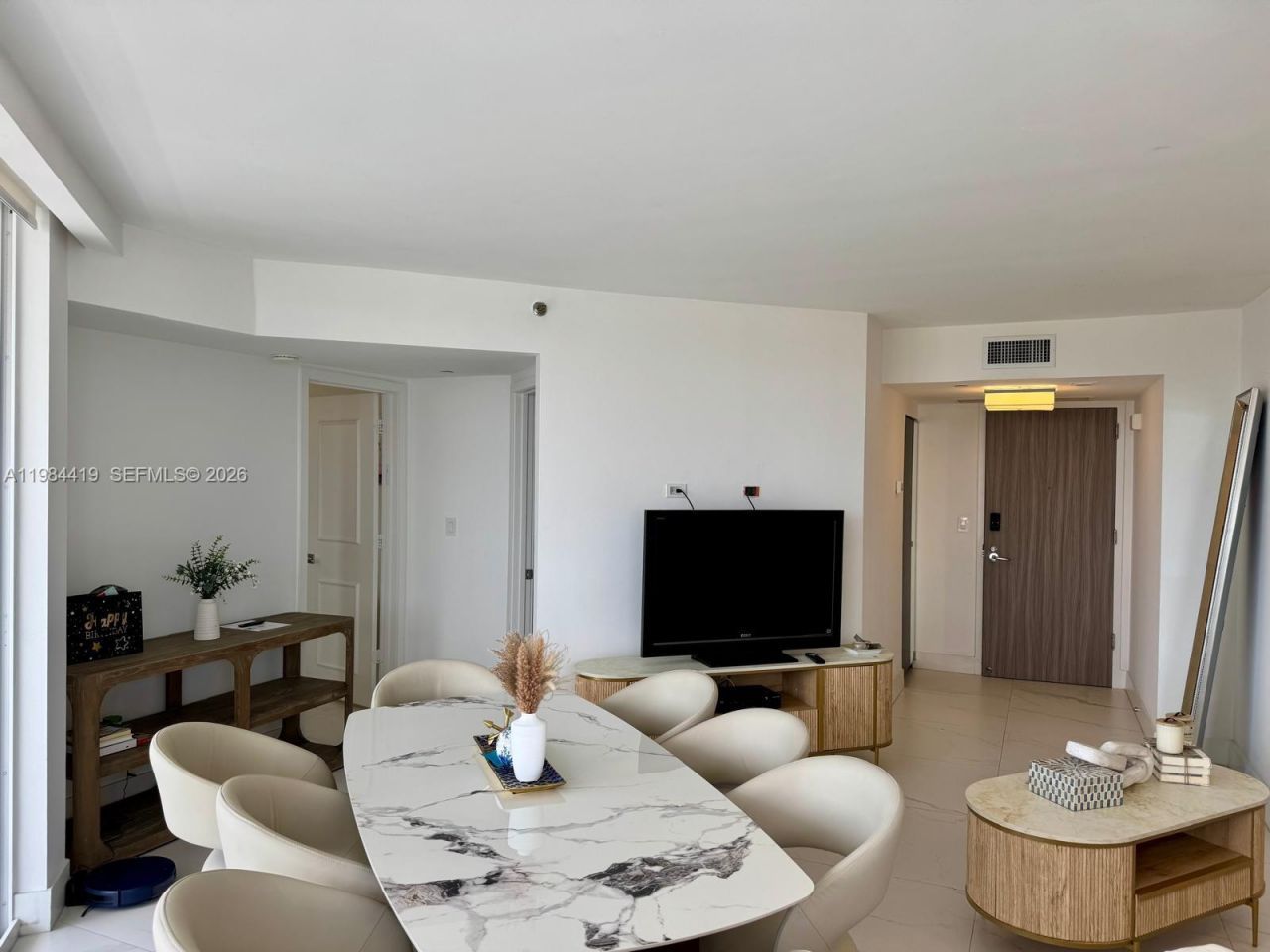 1000 Island Blvd , Unit 1410, Aventura, FL 33160 Photo