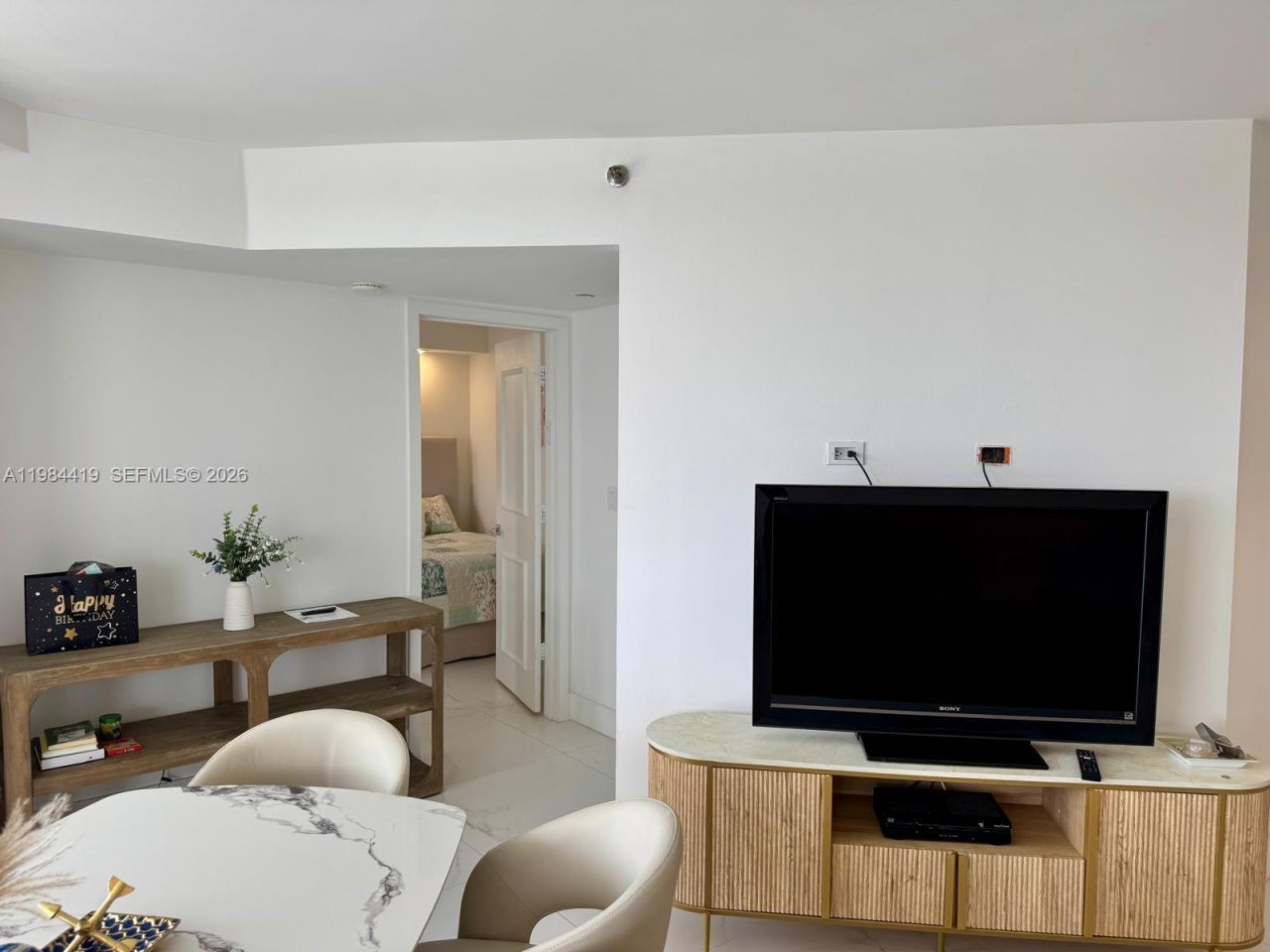 1000 Island Blvd , Unit 1410, Aventura, FL 33160 Photo