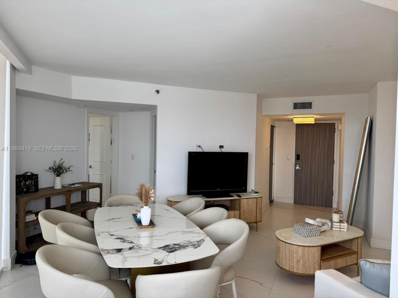 1000 Island Blvd , Unit 1410, Aventura, FL 33160 Photo