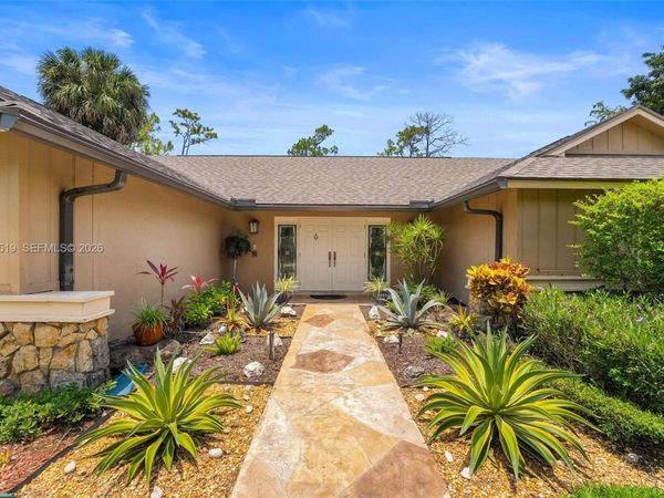 196 Scarborough Ter, Wellington, FL 33414