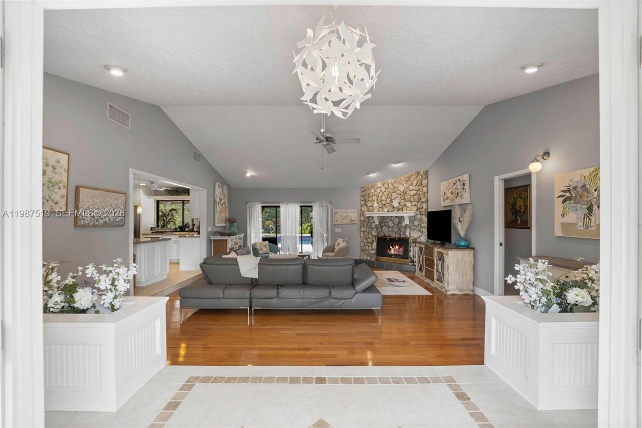 196 Scarborough Ter, Wellington, FL 33414 Photo