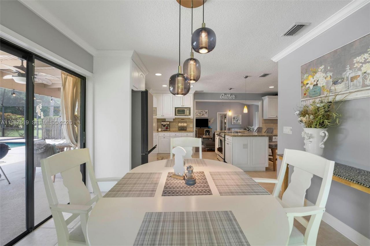 196 Scarborough Ter, Wellington, FL 33414 Photo