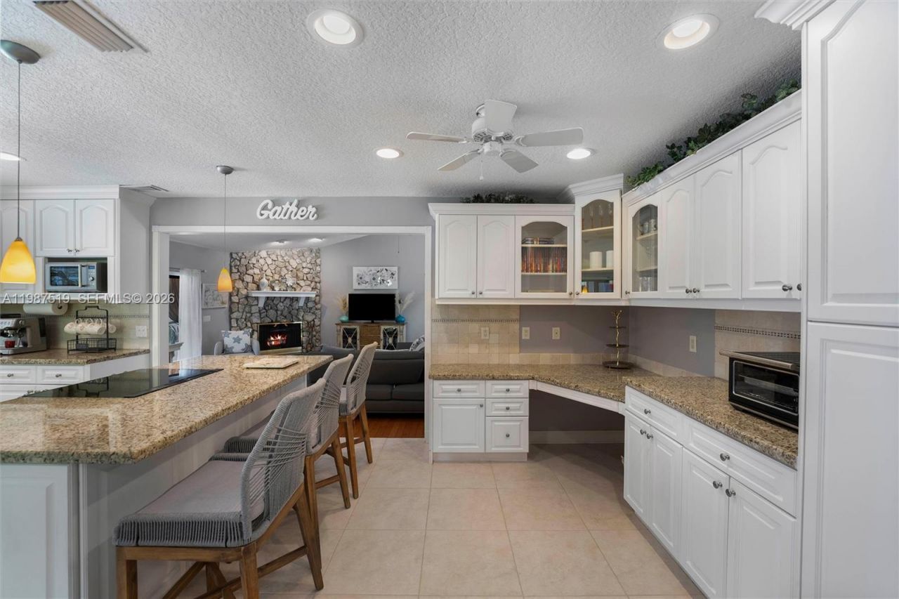 196 Scarborough Ter, Wellington, FL 33414 Photo