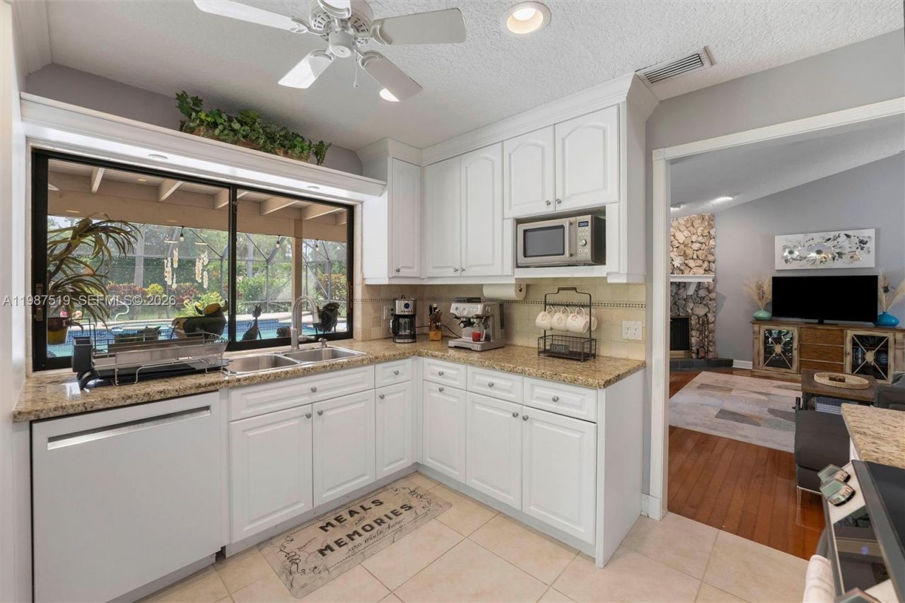 196 Scarborough Ter, Wellington, FL 33414 Photo