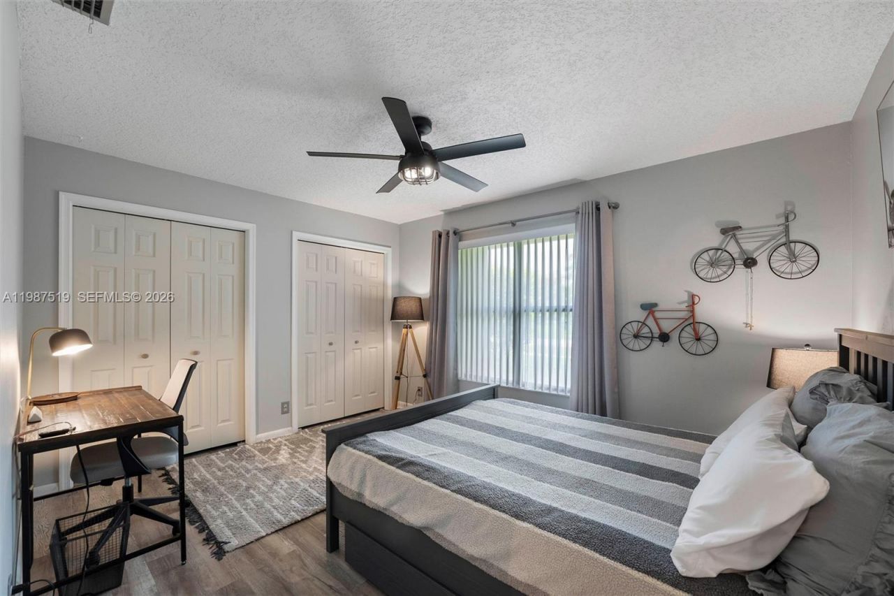 196 Scarborough Ter, Wellington, FL 33414 Photo