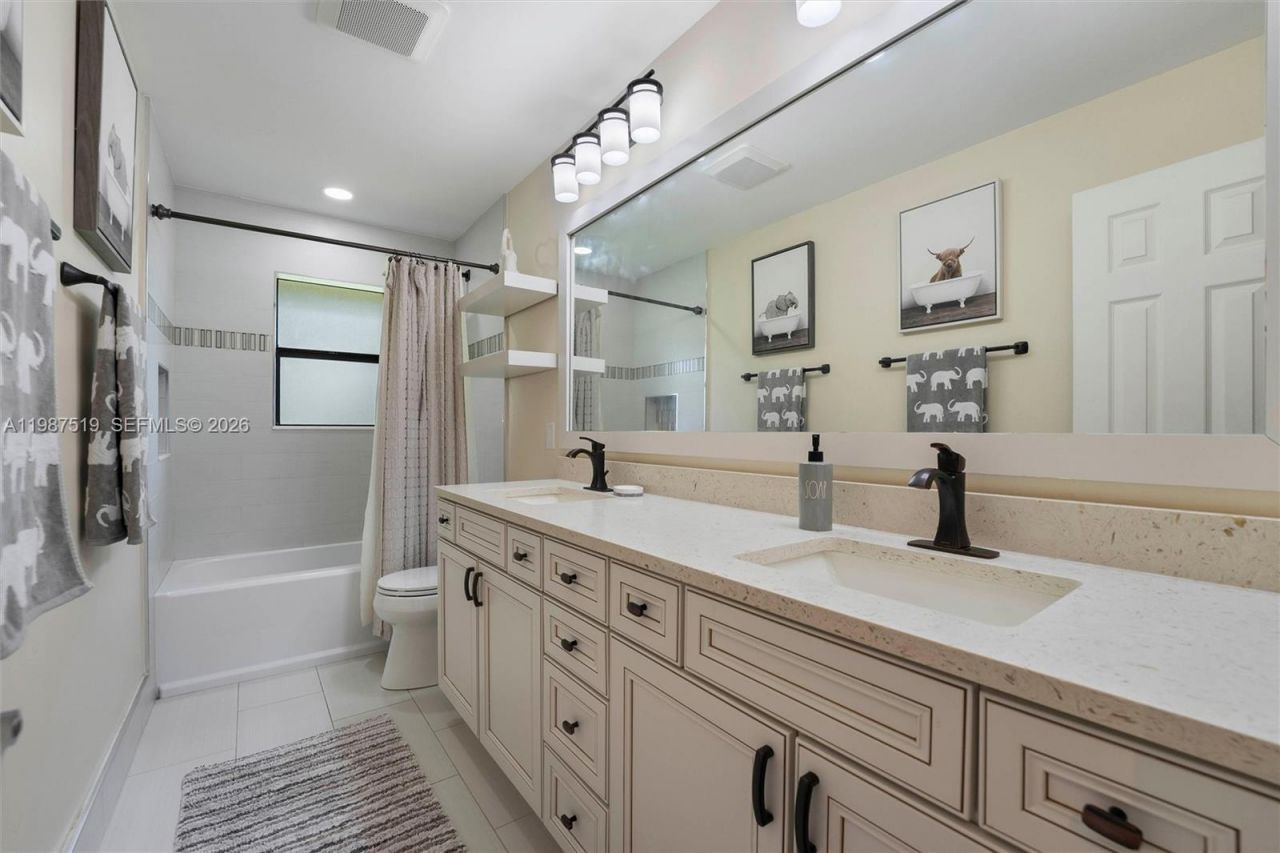 196 Scarborough Ter, Wellington, FL 33414 Photo