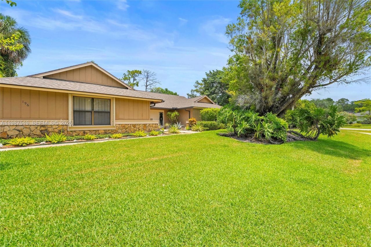 196 Scarborough Ter, Wellington, FL 33414 Photo