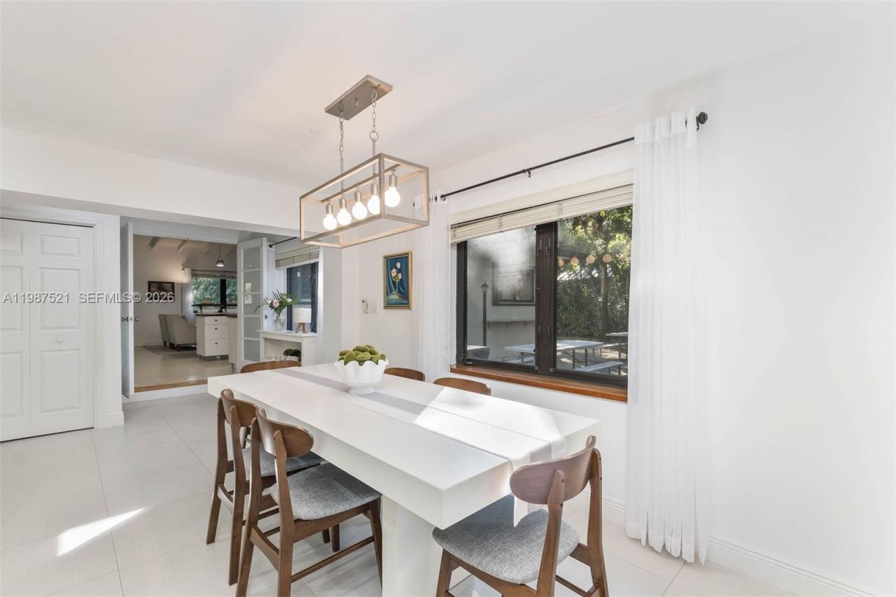 7720 SW 59th Ct, South Miami, FL 33143 Photo