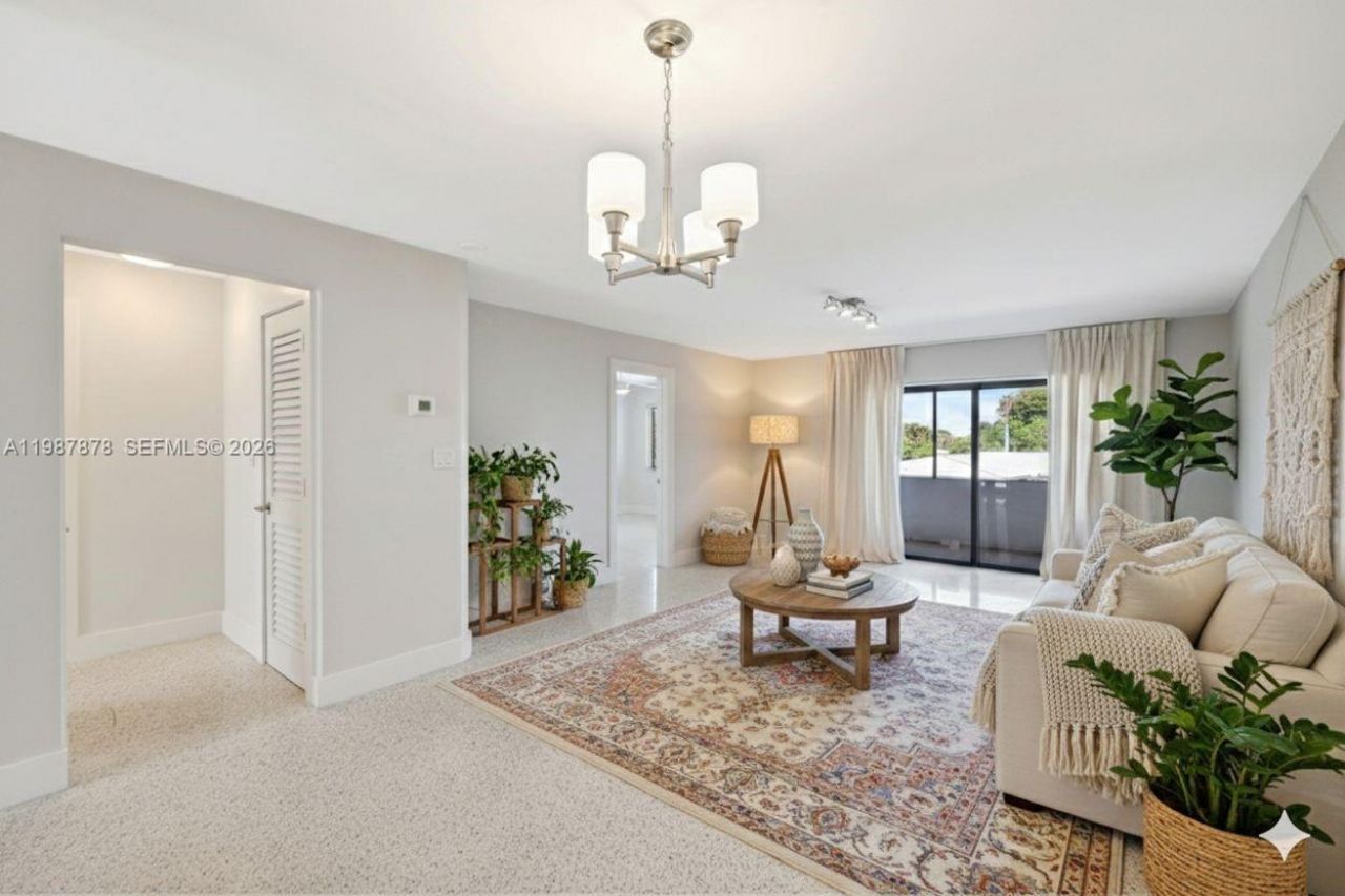 2190 NE 51 Court, Unit 204, Fort Lauderdale, FL 33308 Photo