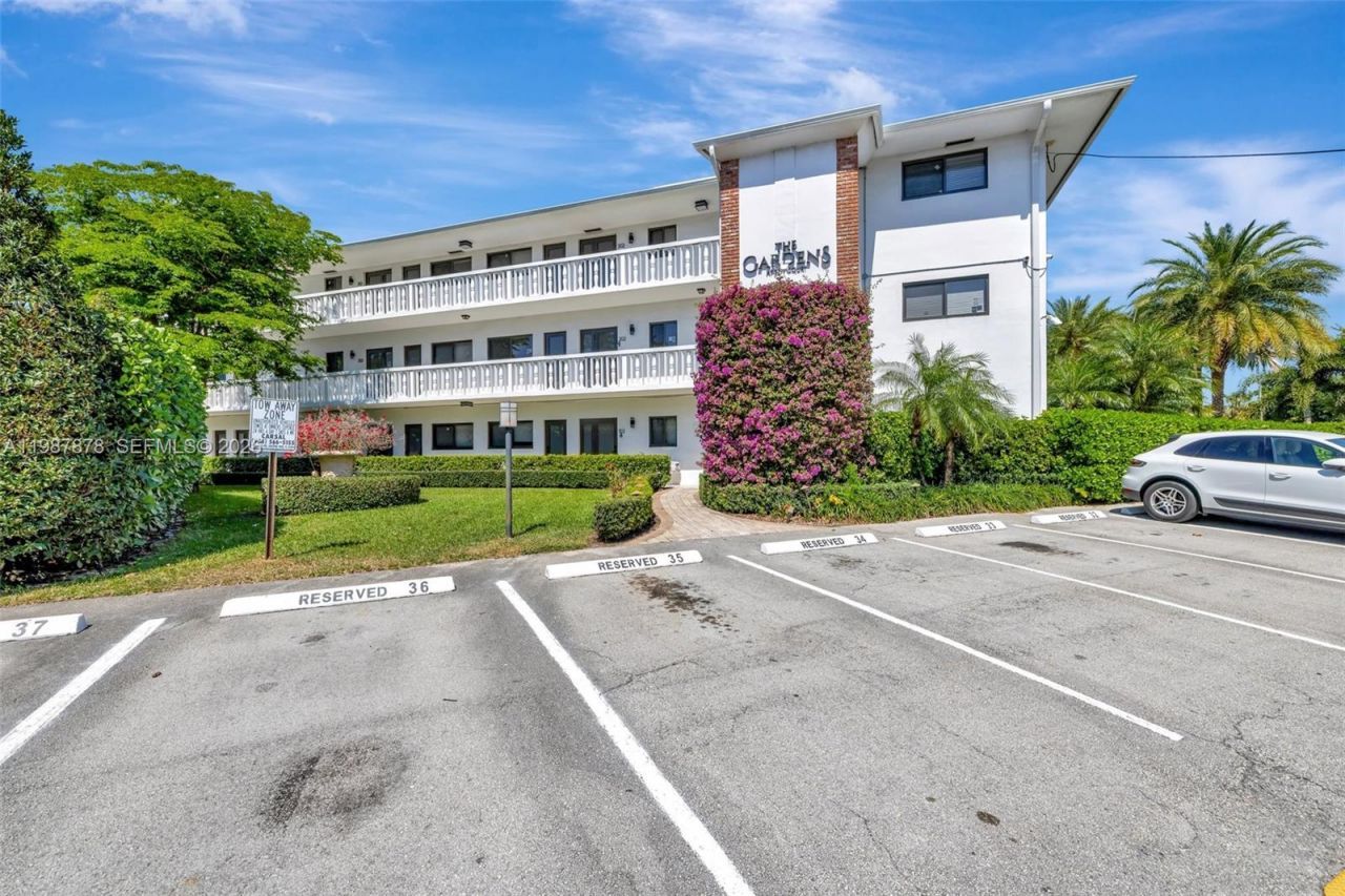 2190 NE 51 Court, Unit 204, Fort Lauderdale, FL 33308 Photo