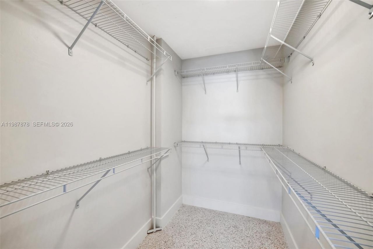 2190 NE 51 Court, Unit 204, Fort Lauderdale, FL 33308 Photo