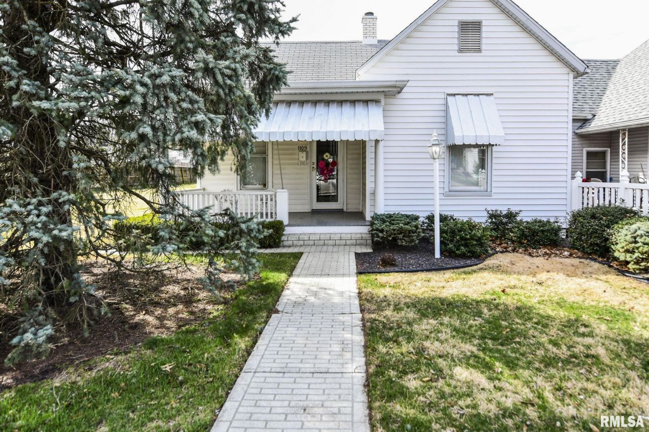 1109 Osburn Avenue, Springfield, IL 62702 Main Photo