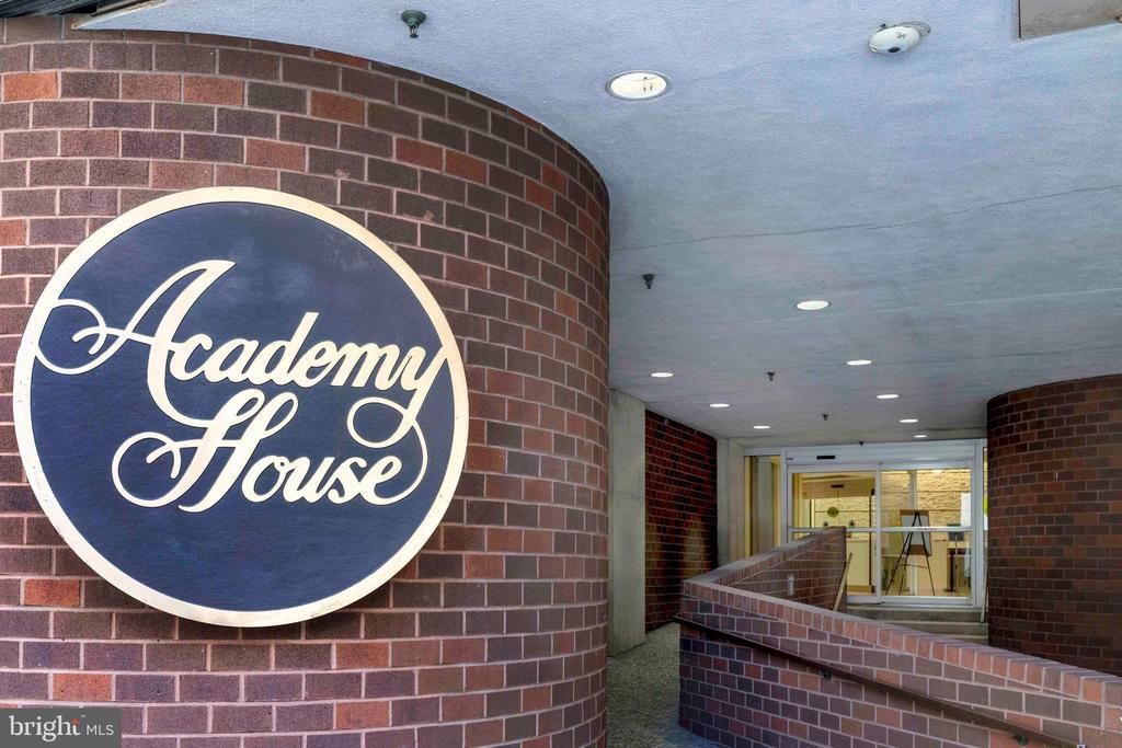 1420 Locust Street, Unit 9N, Philadelphia, PA 19102 Main Photo