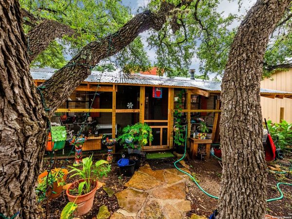 335 Flatrock, Canyon Lake, TX 78133