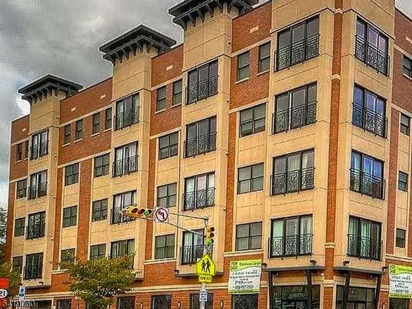 105 Broad Street, Newark, NJ 07104