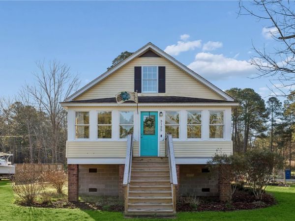 3125 Browns Bay Road , Hayes, VA 23072