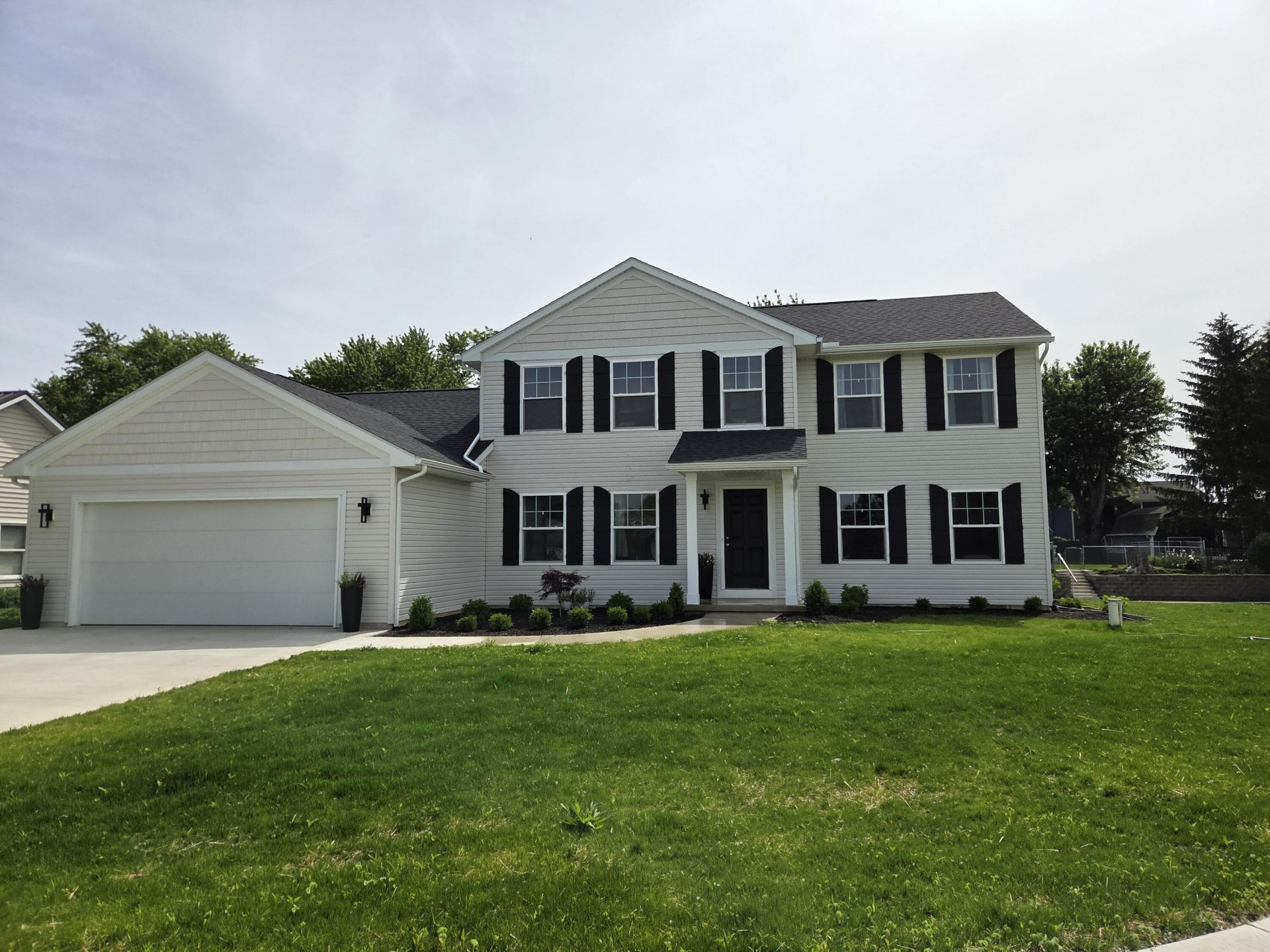 5115 S Lake Court, Celina, OH 45822 Main Photo
