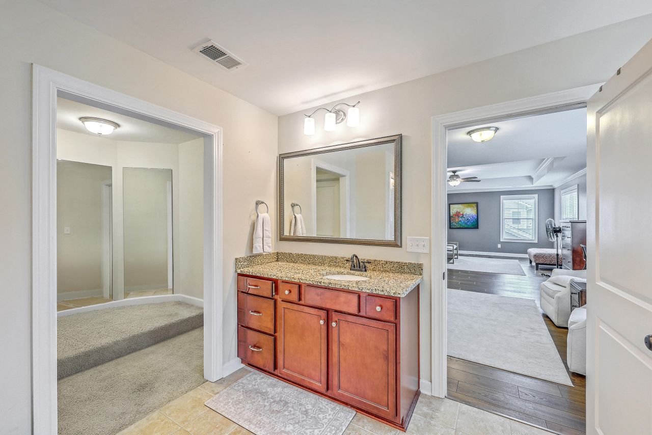 309 Ribbon Road Photo 32