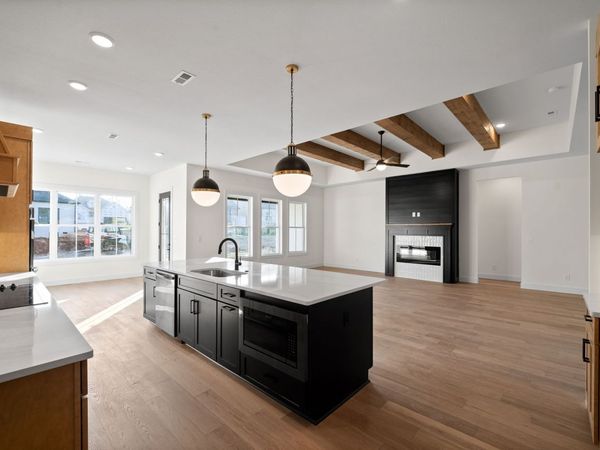 6 Belmont Rd , Clarksville, TN 37040