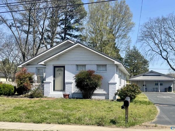 13860 Market Street, Moulton, AL 35650