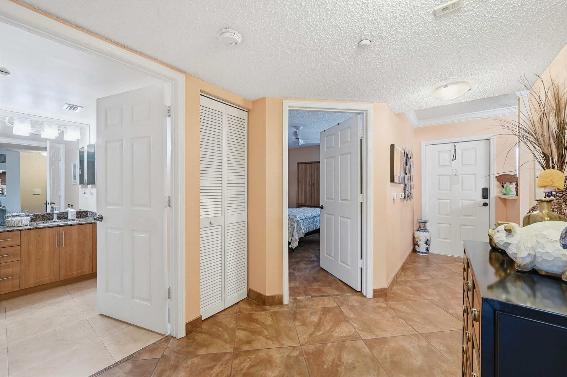 2541 N Nob Hill Road, Unit 302, Sunrise, FL 33322 Photo