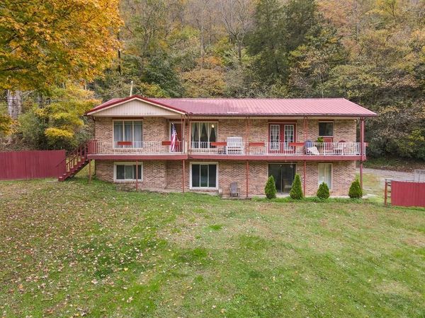 867 Oldfield Dr, Gainesboro, TN 38562