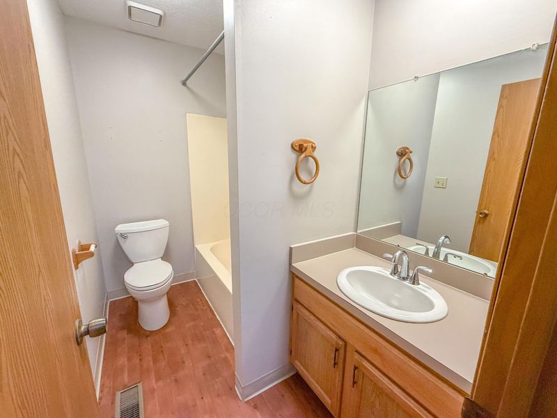 635 Pebble Place Drive , Unit C, Delaware, OH 43015 Photo 12