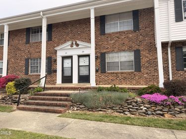 1002 Willow Drive, Unit Apt 31, Chapel Hill, NC 27514
