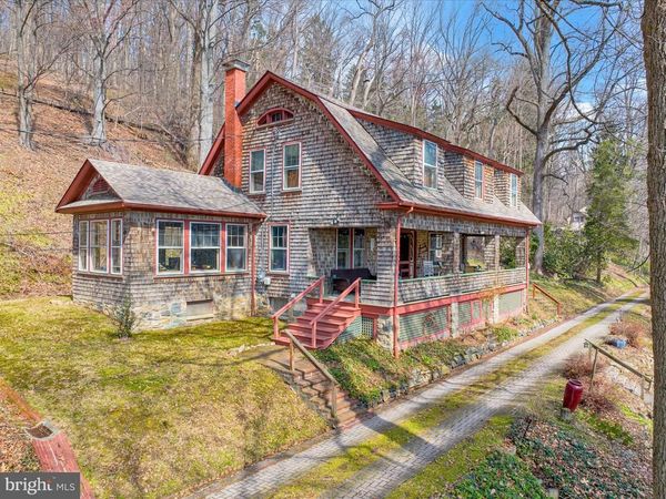 900 FRIEDENSBURG ROAD, READING, PA 19606