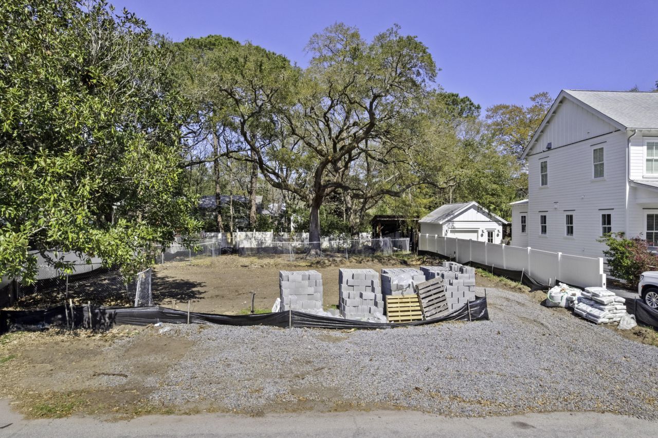 1428 Goblet Avenue Photo 4