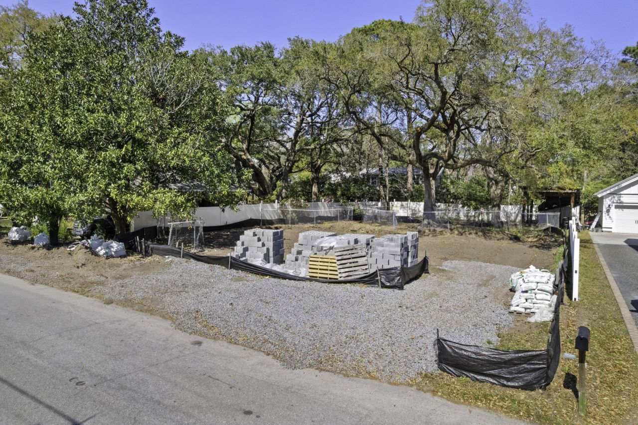 1428 Goblet Avenue Photo 5