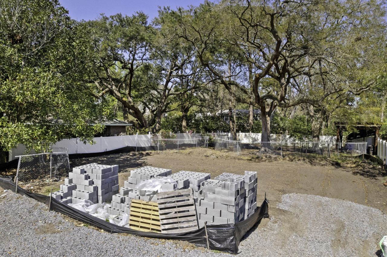 1428 Goblet Avenue Photo 6