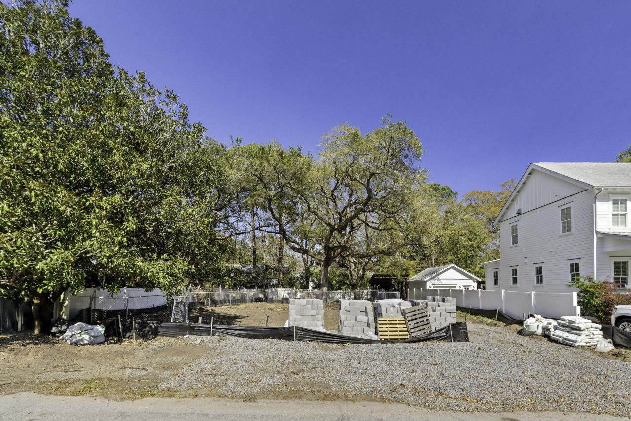 1428 Goblet Avenue Photo 9