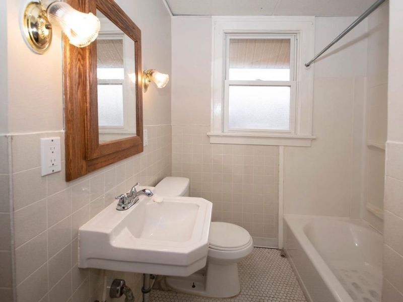 3710 Glenmore Avenue, Cheviot, OH 45211 Photo 10