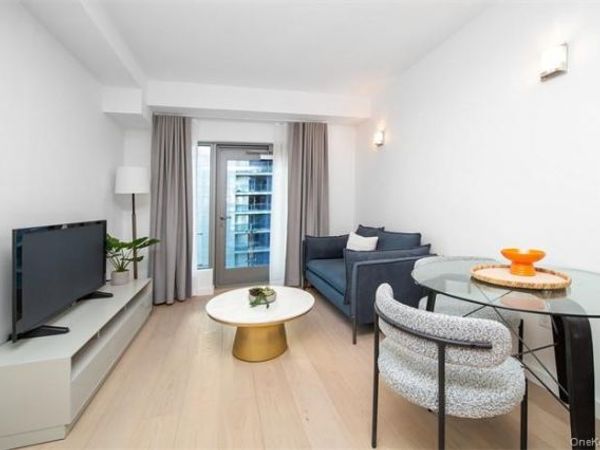 3371 Prince Street , Unit 14L, Flushing, NY 11354