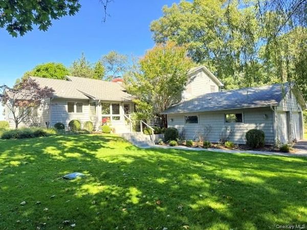 5 Shore Drive, Setauket, NY 11733