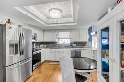 407 Rose Lane photo 4