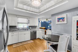 407 Rose Lane photo 4