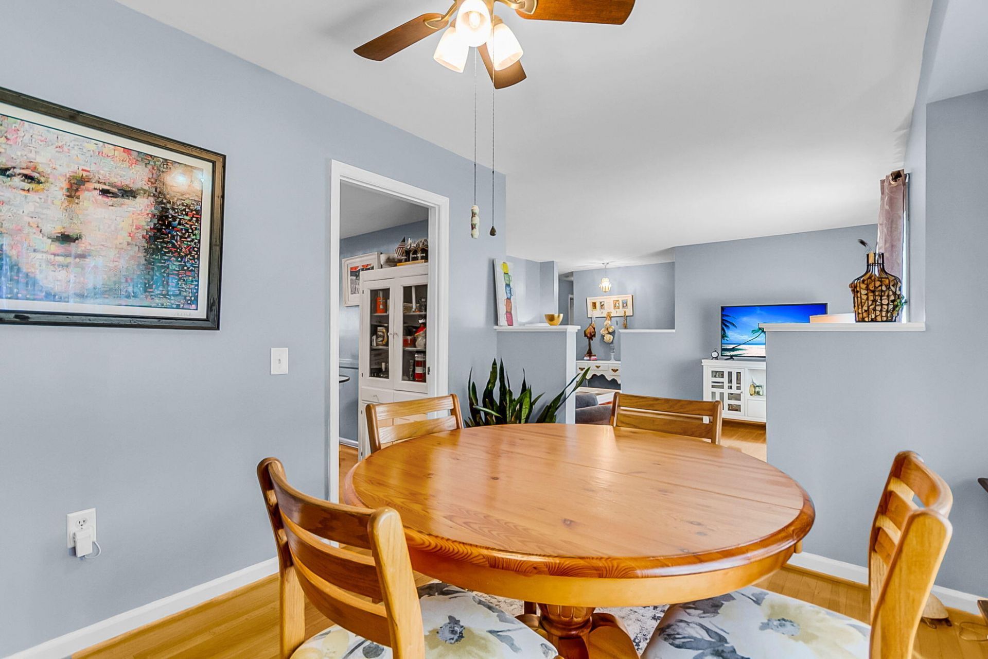 407 Rose Lane Photo 6