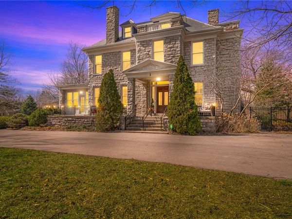 1 Hawthorne Place, Independence, MO 64052