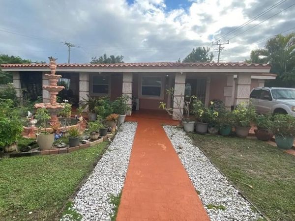 9200 SW 42ND ST, Other, FL 33165