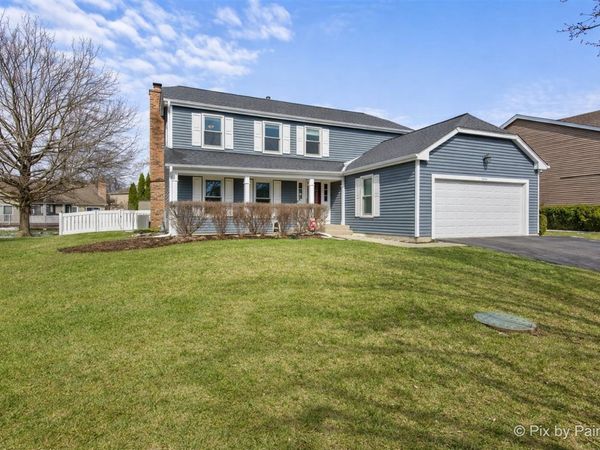 3218 Blackhawk Trail, St. Charles, IL 60174